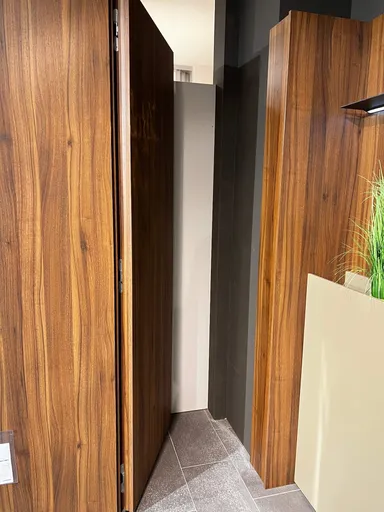 LEICHT Orlando Designküche Nussbaum